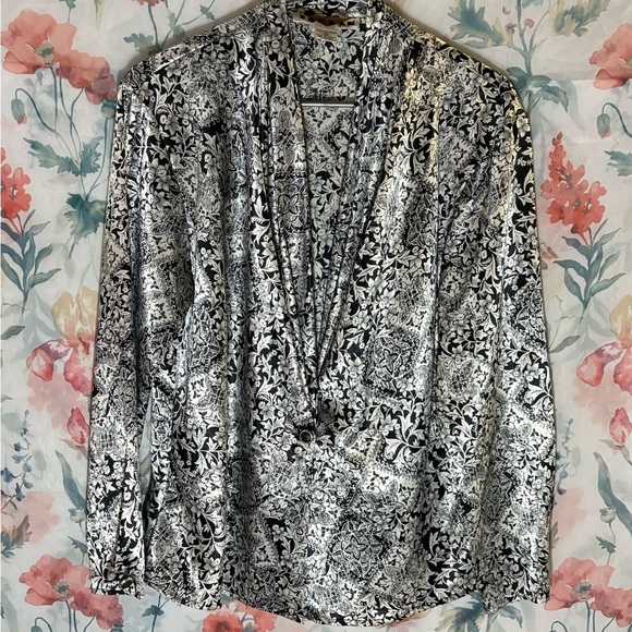 Vintage Floral Black and White Women's Top - Picture 1 of 10